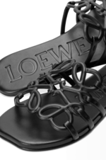 LOEWE Petal Anagram slide in soft calfskin black - Image 3